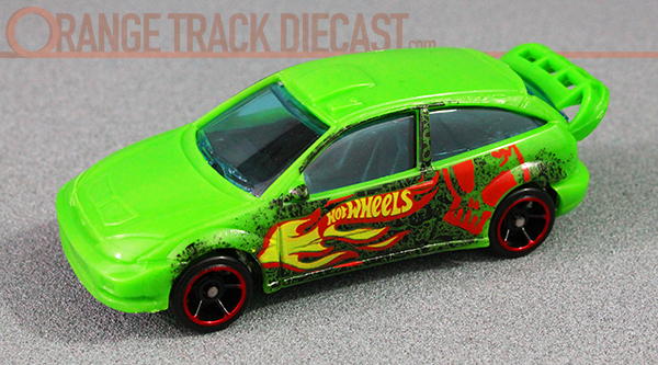Team Hot Wheels X-pandables: FORD FOCUS – ORANGE TRACK DIECAST