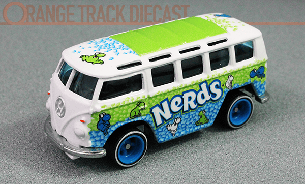 Pop Culture / Nestlé: VOLKSWAGEN DELUXE STATION WAGON – ORANGE