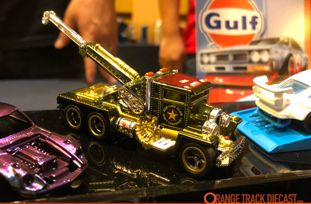 RLC SNEAKS LA18 – RLC Steam Punk Truck – ORANGE TRACK DIECAST